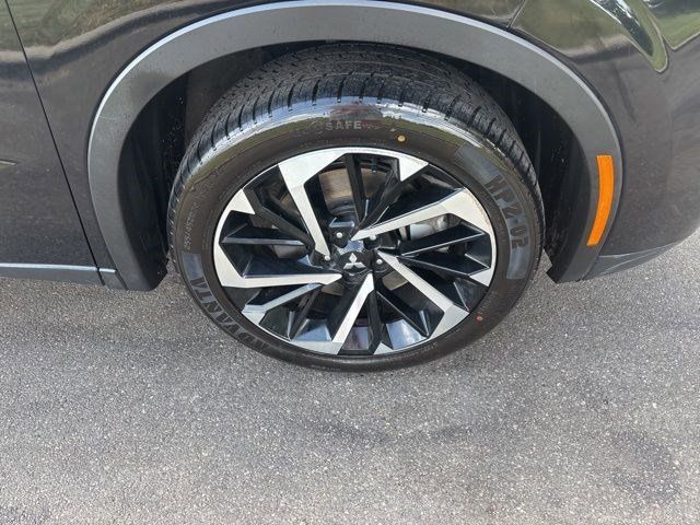Vehicle image 12 of 48