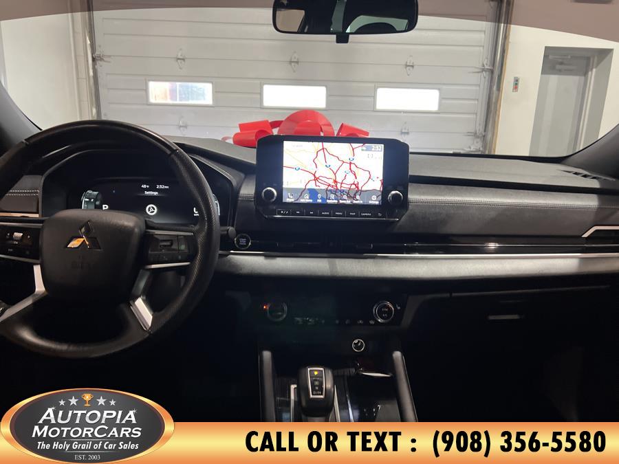 Vehicle image 23 of 41
