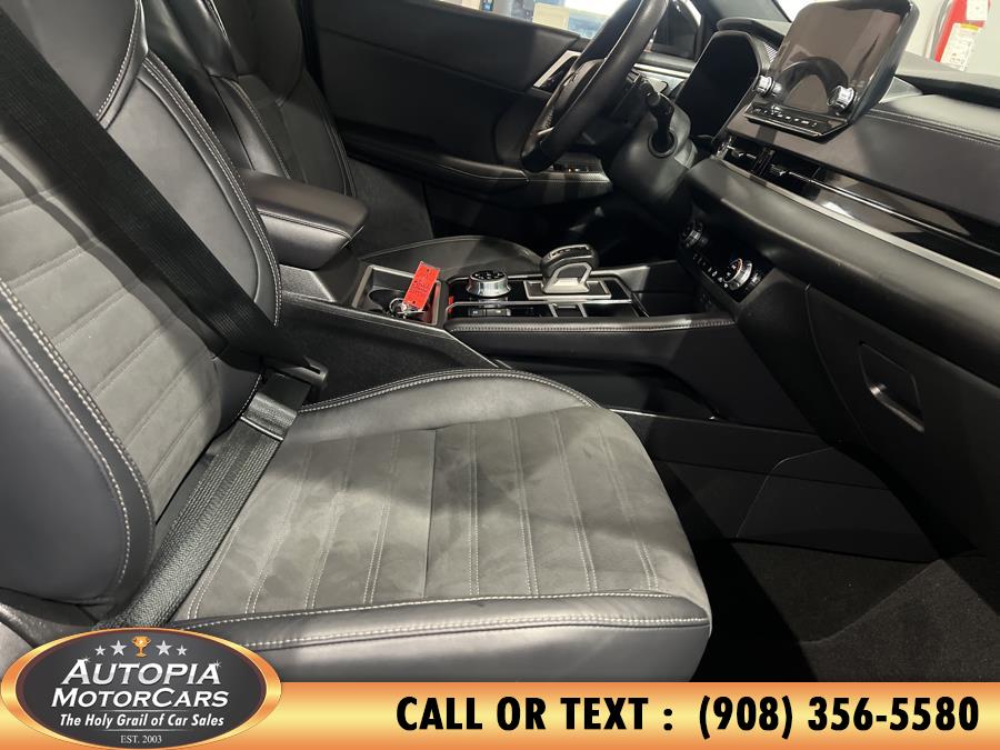 Vehicle image 14 of 41