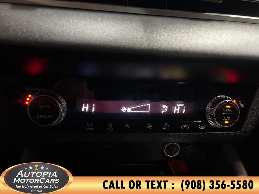 Vehicle image 34 of 41
