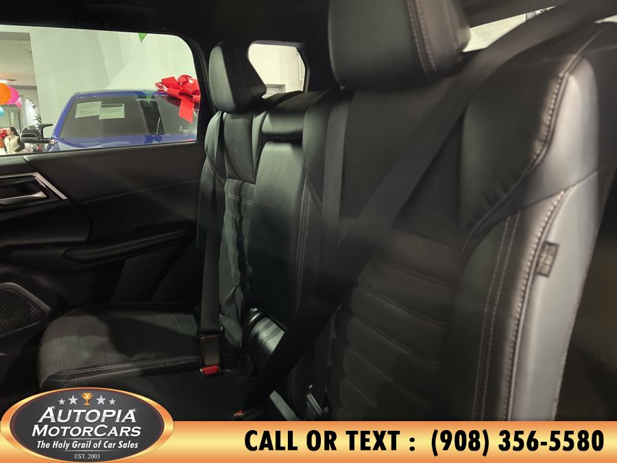 Vehicle image 19 of 41