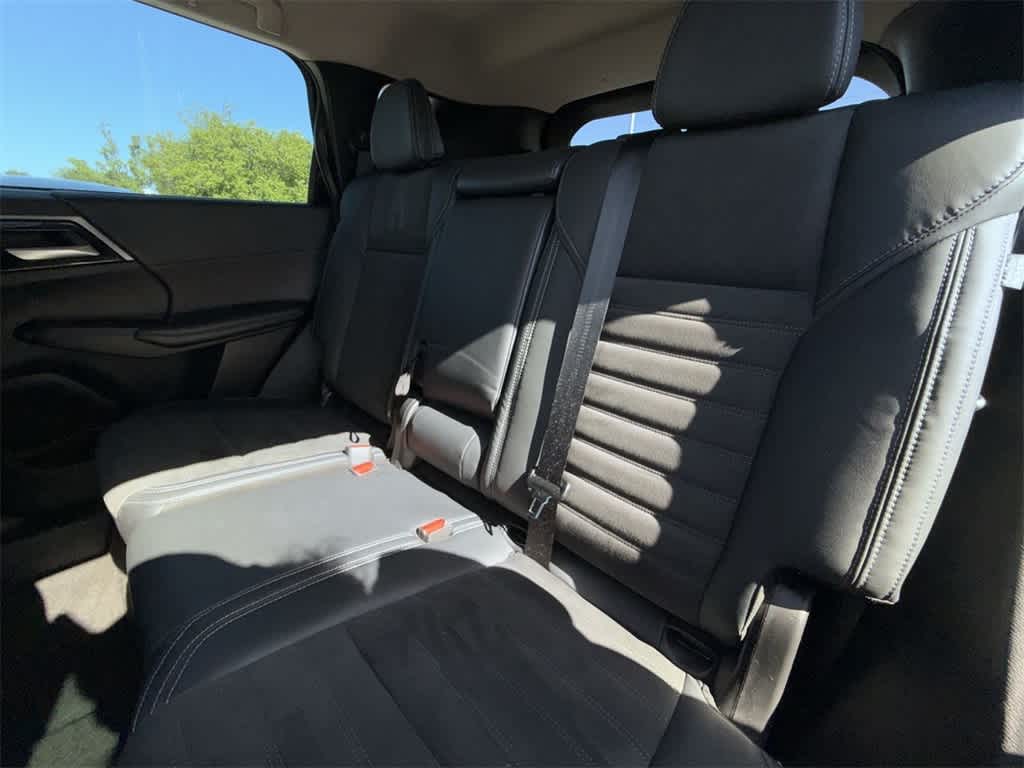 Vehicle image 8 of 26