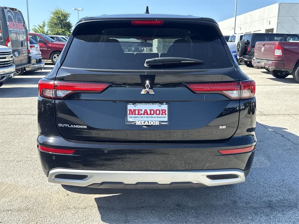 Vehicle image 7 of 26
