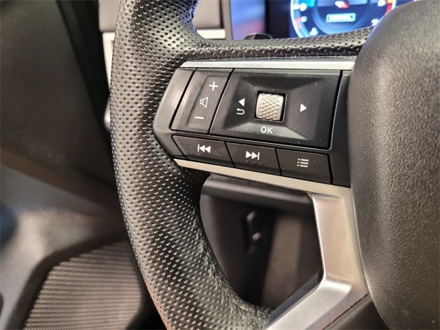 Vehicle image 22 of 27