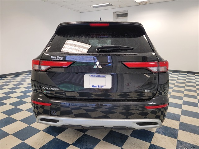 Vehicle image 10 of 27