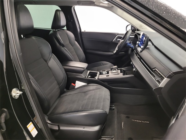 Vehicle image 12 of 27
