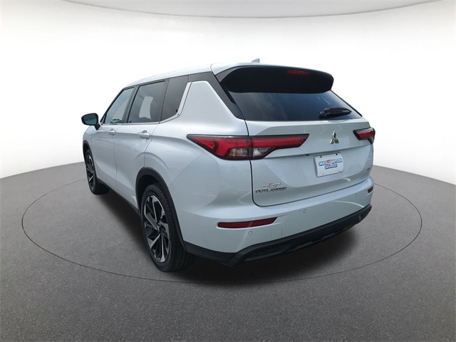 Vehicle image 7 of 34