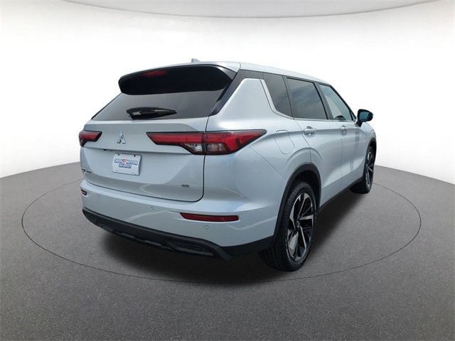 Vehicle image 5 of 34