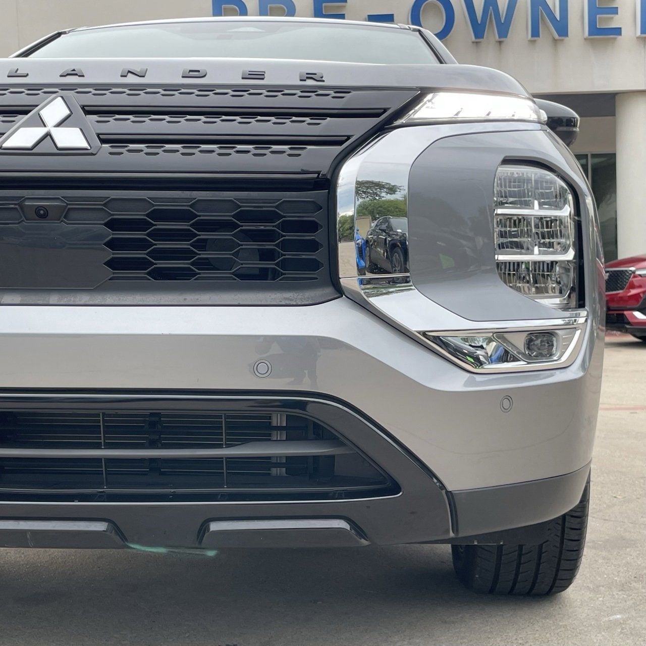 Vehicle image 2 of 27
