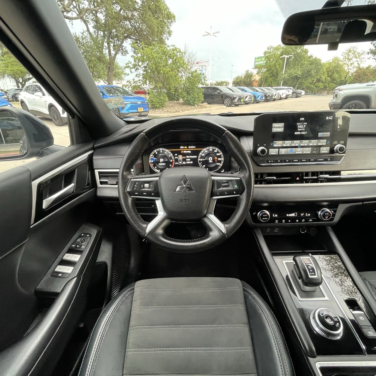 Vehicle image 13 of 27