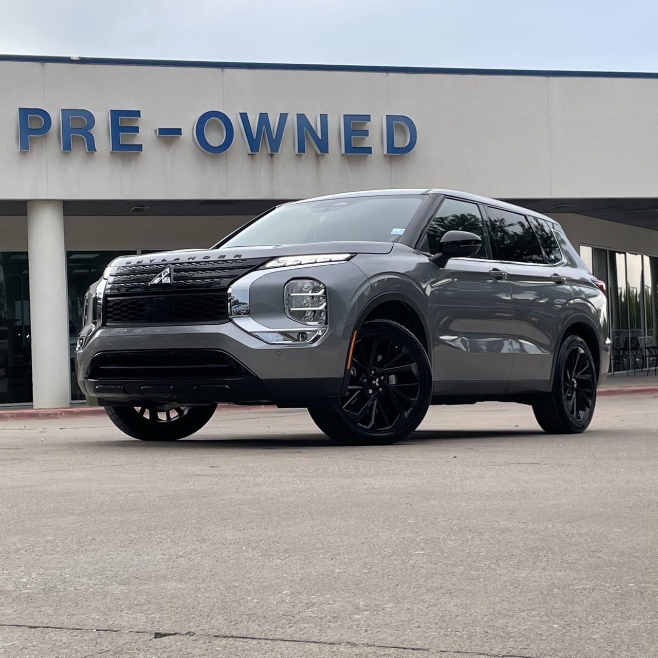 Vehicle image 6 of 27
