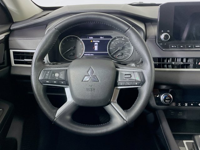 Vehicle image 15 of 31