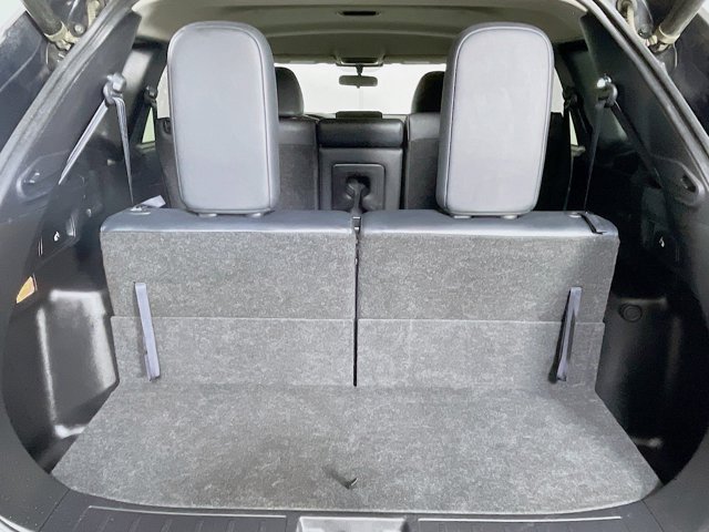 Vehicle image 26 of 31