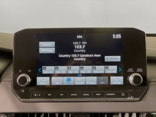 Vehicle image 17 of 31