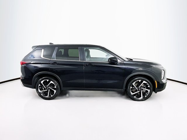 Vehicle image 4 of 31
