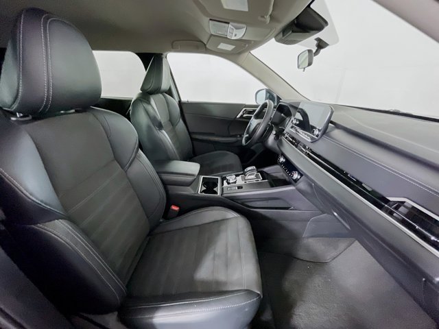 Vehicle image 29 of 31