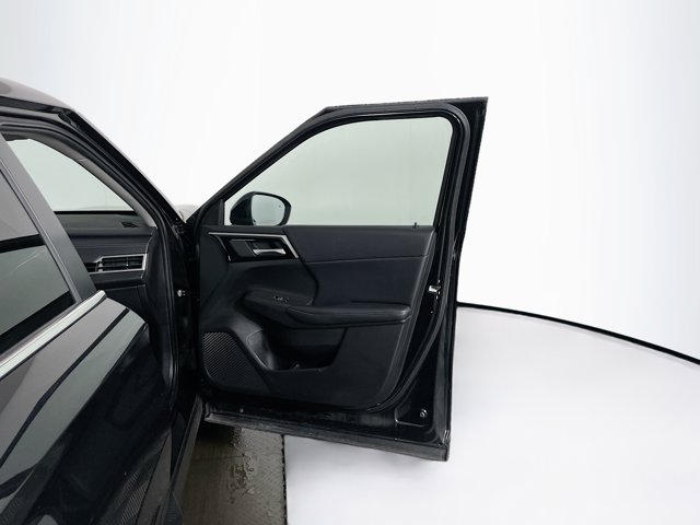 Vehicle image 30 of 31