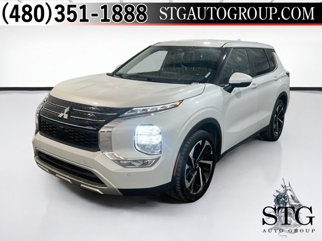 2023 Mitsubishi Outlander SE Image 1 of 24
