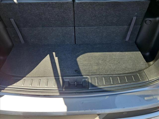 Vehicle image 9 of 26