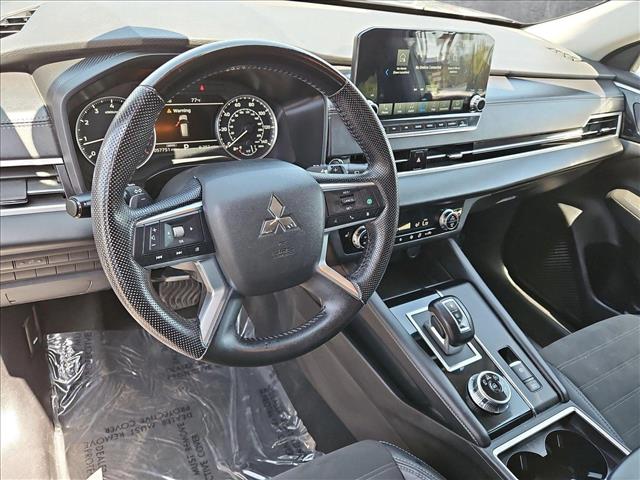 Vehicle image 10 of 26