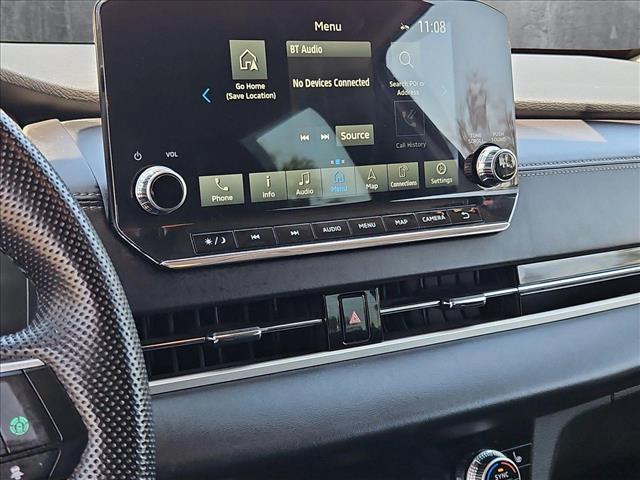 Vehicle image 14 of 26