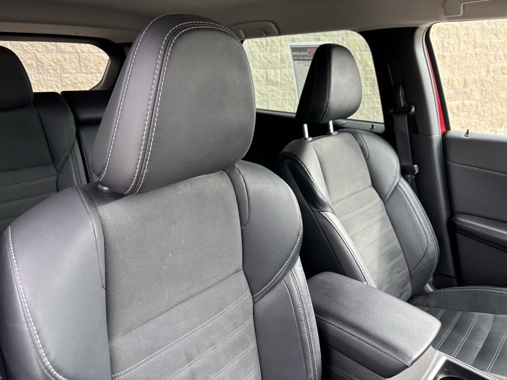 Vehicle image 19 of 29