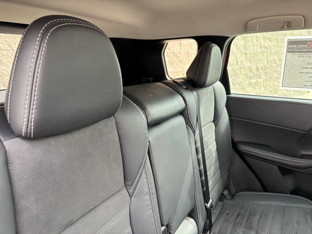 Vehicle image 9 of 29