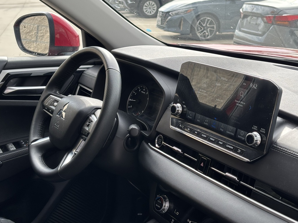 Vehicle image 16 of 29