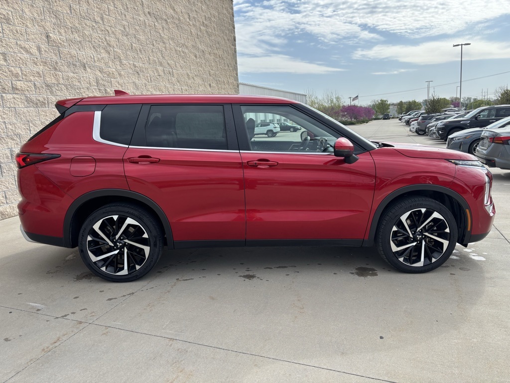Vehicle image 3 of 29