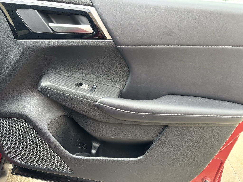 Vehicle image 18 of 29