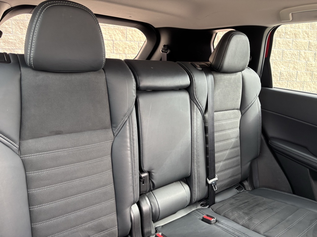 Vehicle image 24 of 29