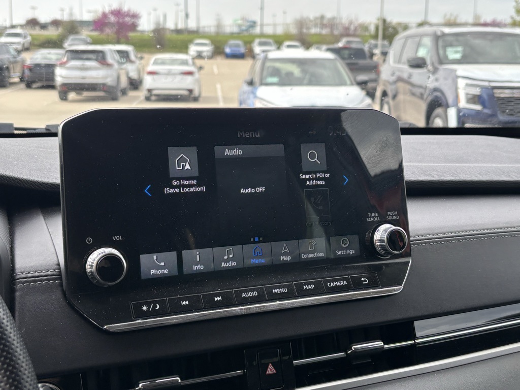 Vehicle image 25 of 29