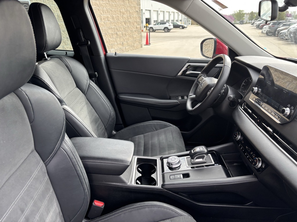 Vehicle image 20 of 29
