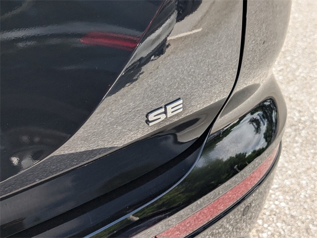Vehicle image 15 of 31