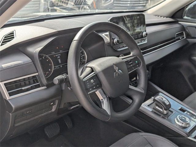 Vehicle image 10 of 31