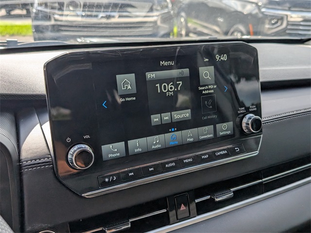 Vehicle image 21 of 31