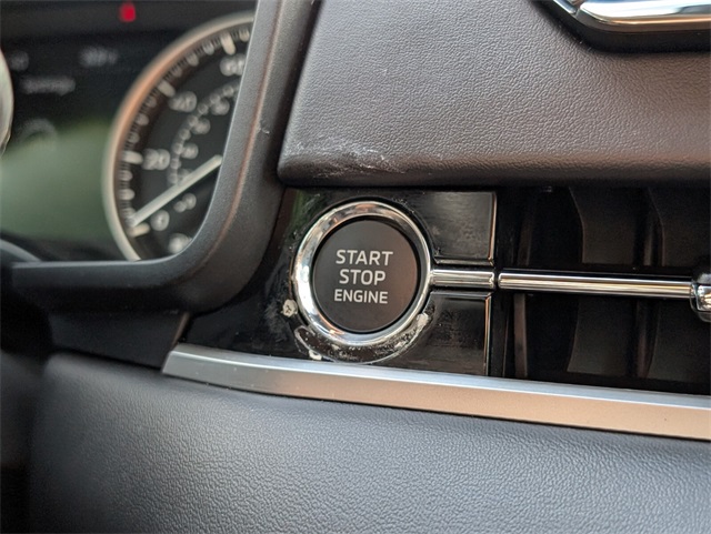 Vehicle image 26 of 31
