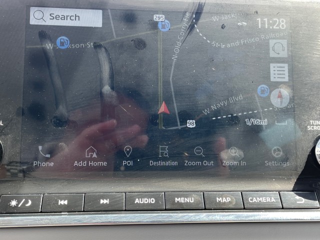 Vehicle image 24 of 28