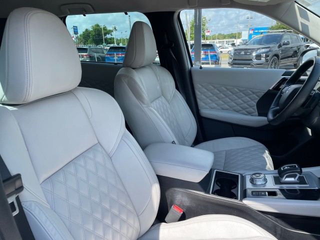 Vehicle image 9 of 28