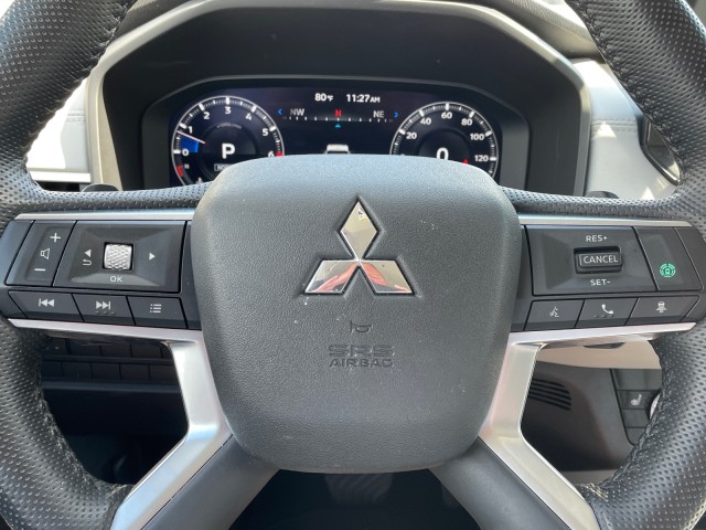 Vehicle image 19 of 28