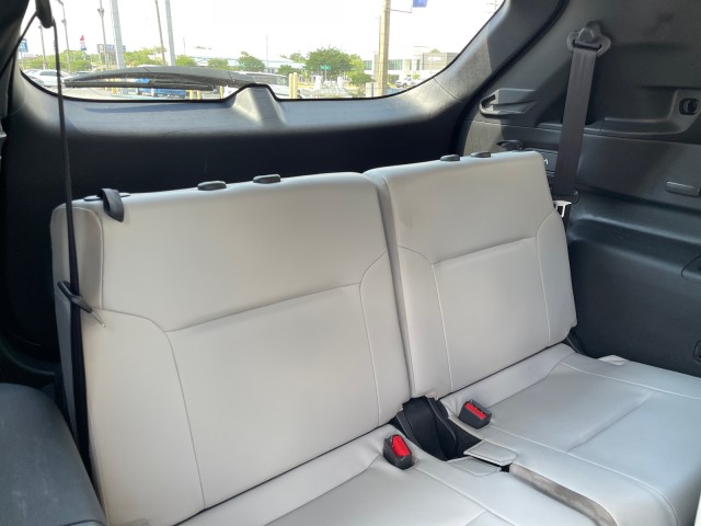 Vehicle image 12 of 28