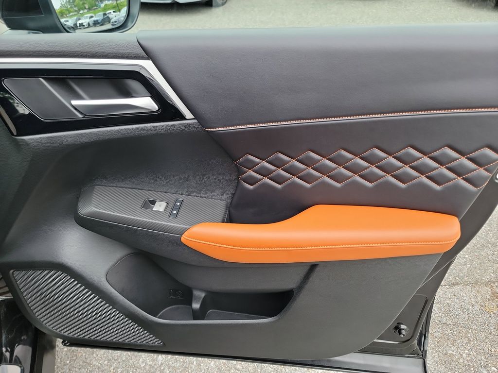 Vehicle image 23 of 34