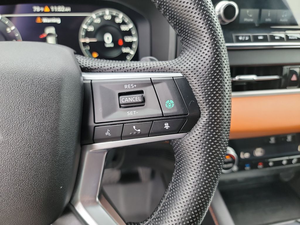 Vehicle image 28 of 34