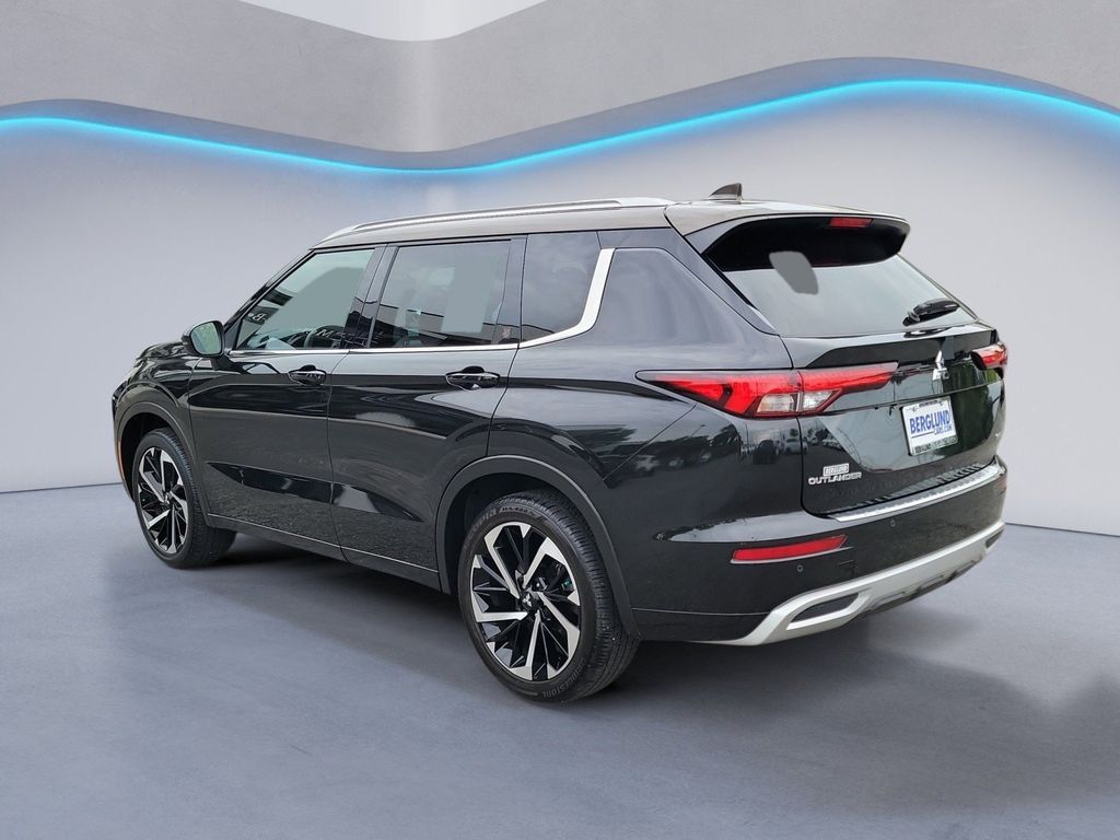 Vehicle image 6 of 34
