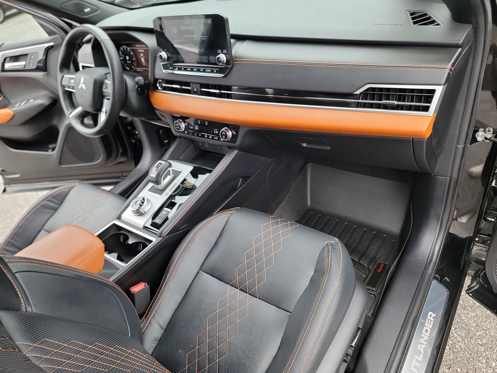 Vehicle image 12 of 34