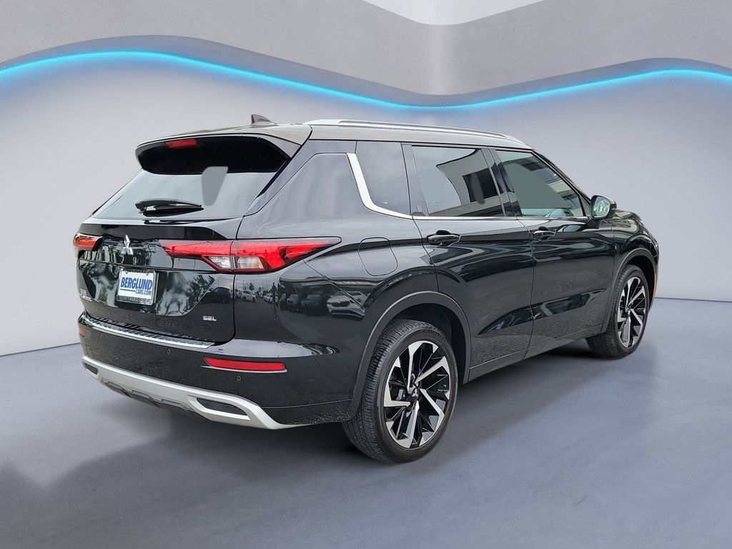 Vehicle image 5 of 34