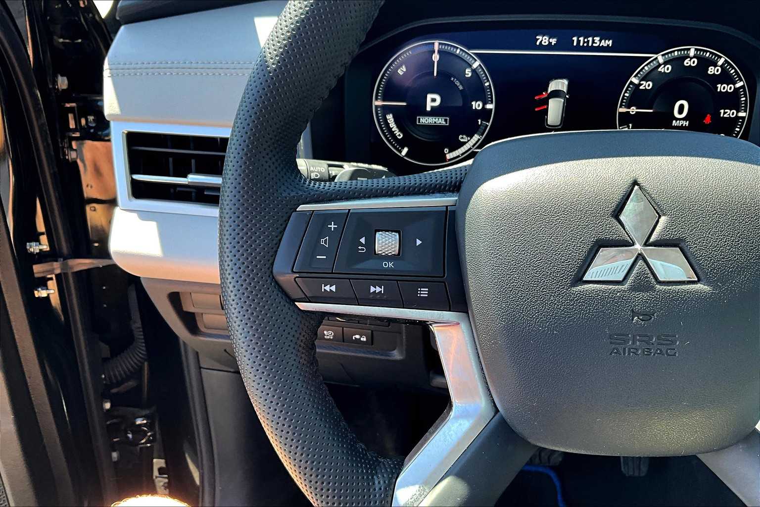 Vehicle image 22 of 30