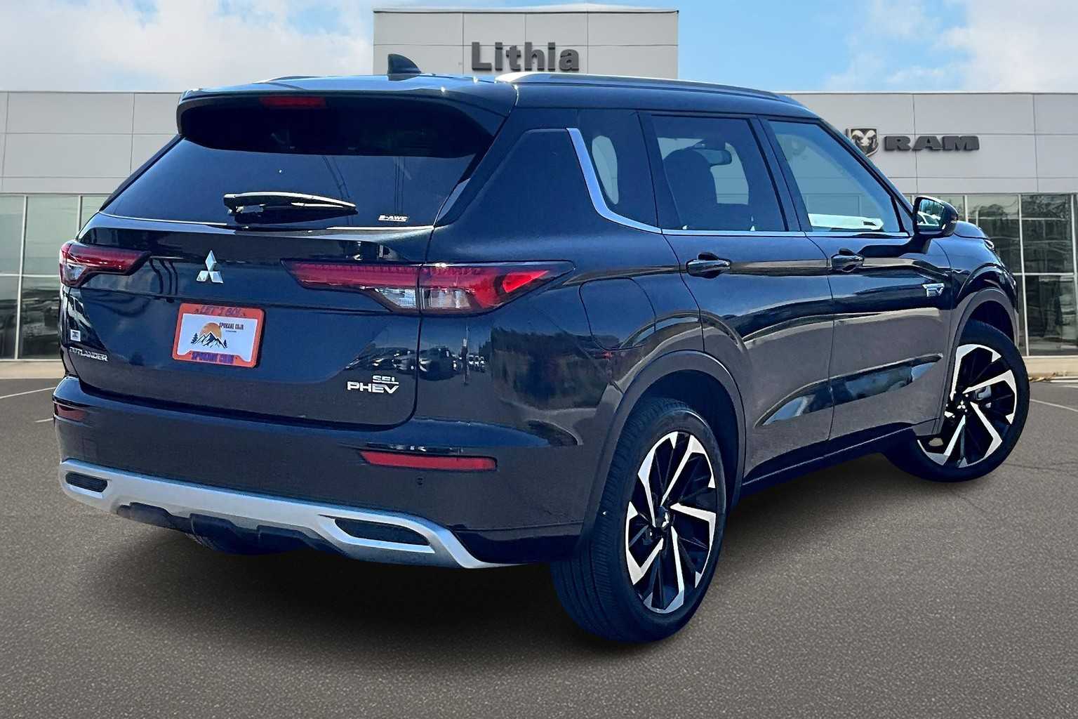 Vehicle image 4 of 30