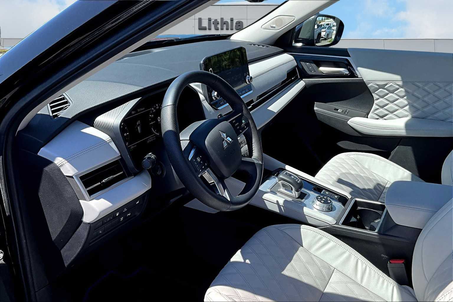 Vehicle image 7 of 30