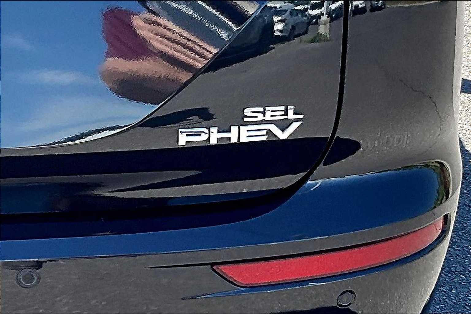 Vehicle image 8 of 30